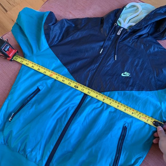 nike rain bomber shell jacket - Picture 14 of 15